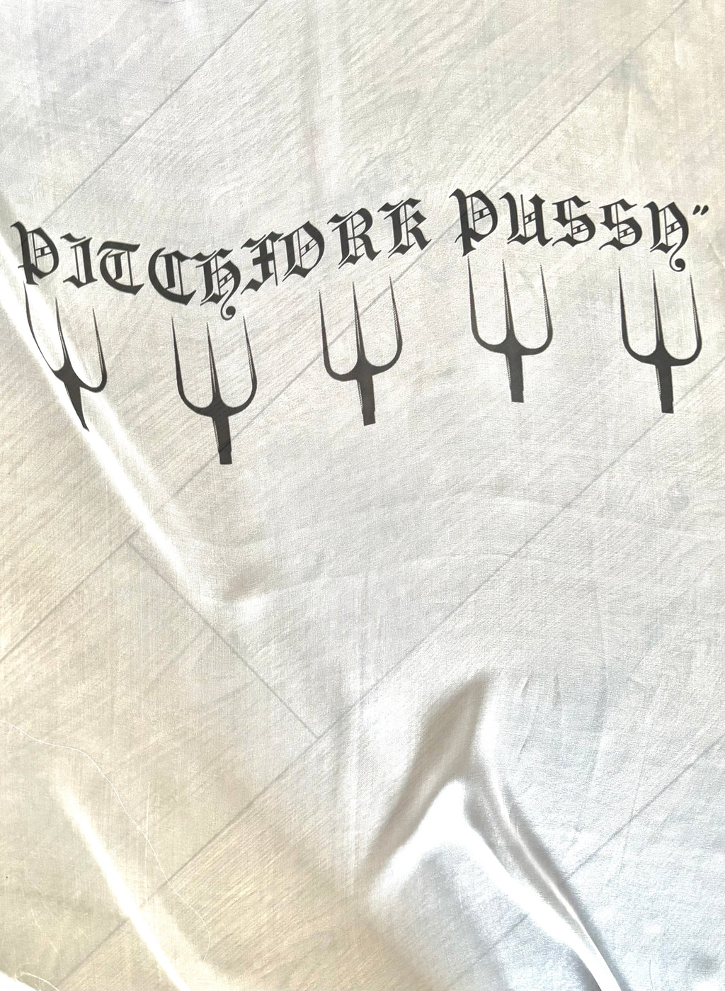 Pitchfork pussy bib