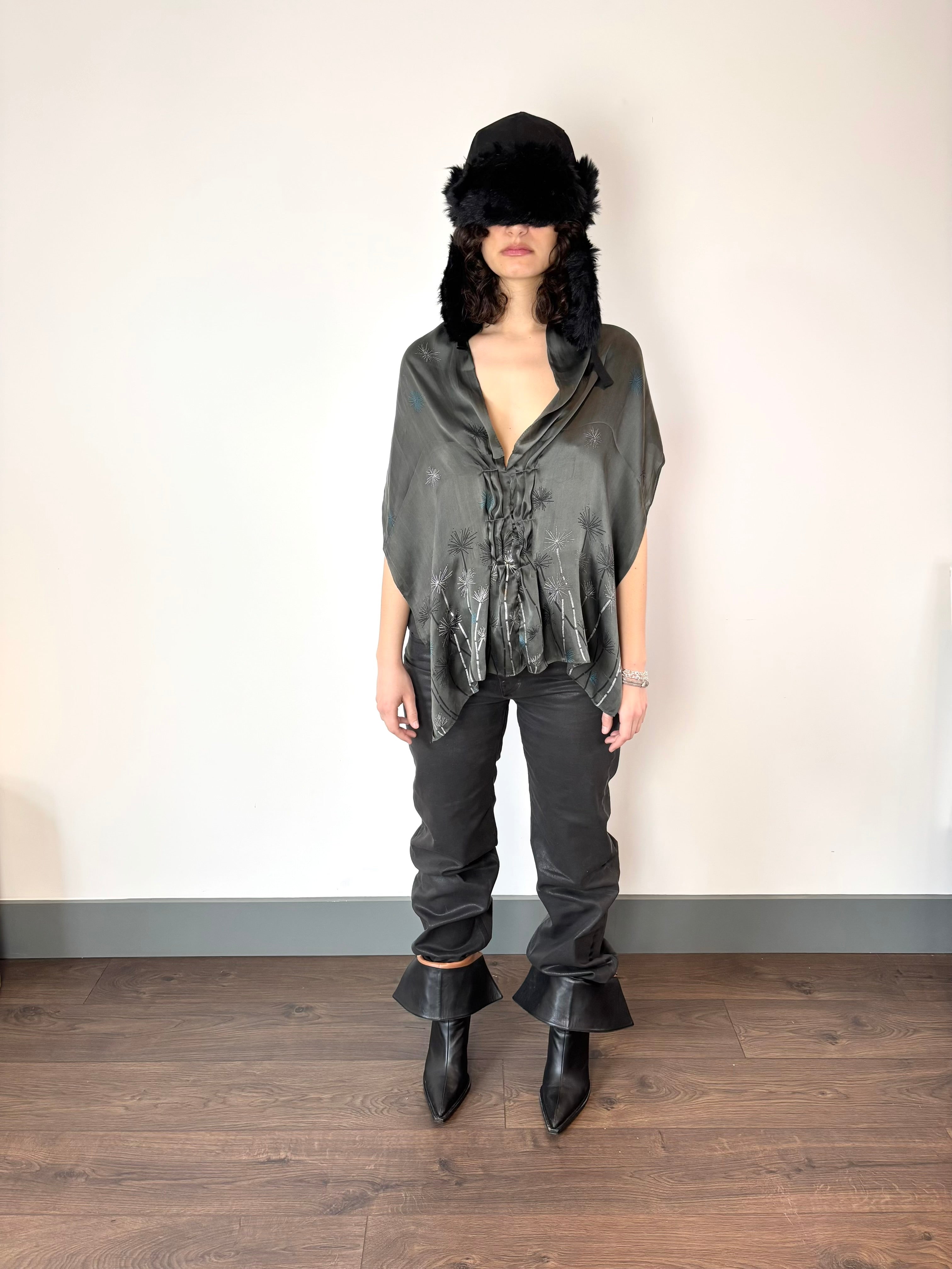 SCARVE THE ENEMY TOP