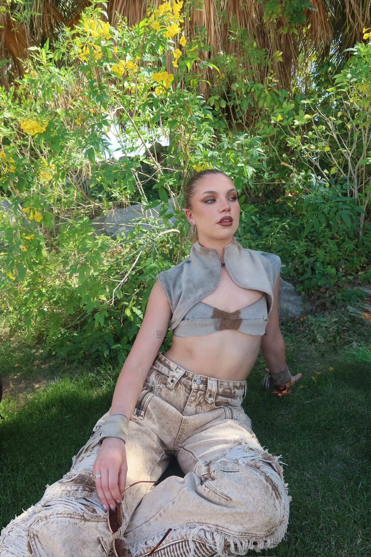 Her Familiar - Bolero Set